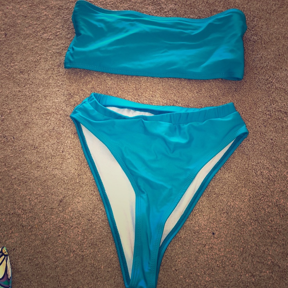 NWOT Beautiful blue High waisted bikini👙